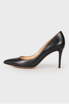Classic leather shoes