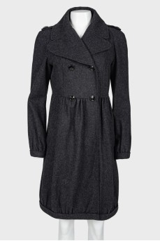 Fitted wool coat