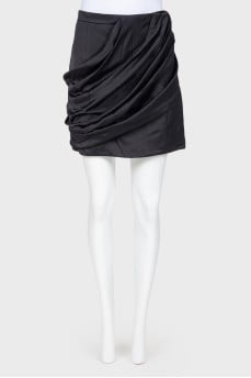 Black pleated skirt with tag