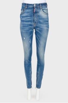 Ripped and distressed skinny jeans