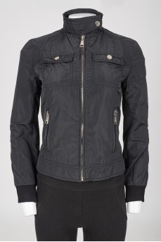 Black fitted jacket