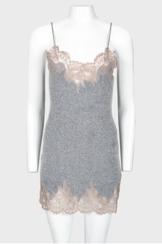 Insulated dress with lace