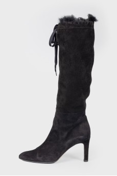 Pointed toecap suede boots