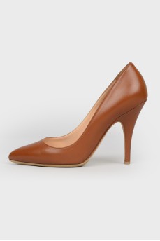 Caramel colored leather pumps