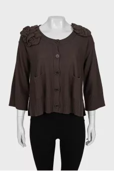Brown cardigan decorated with flowers