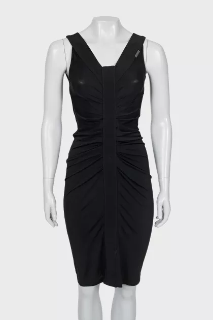 Fitted dress with draping