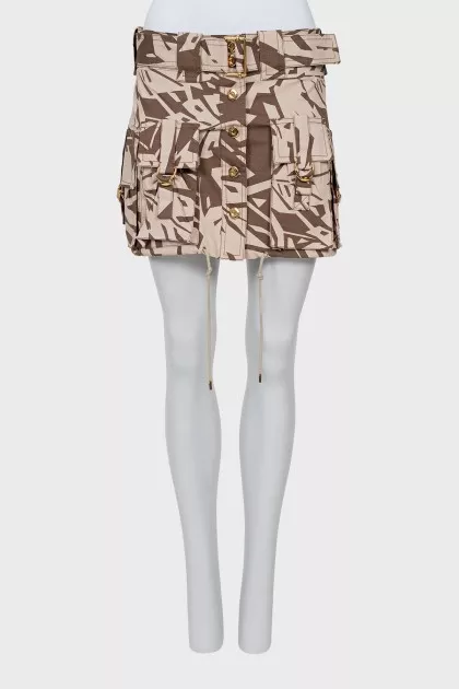 Skirt with golden buttons