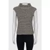 Knitted sleeveless turtleneck