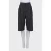 Straight-cut wool shorts with creases