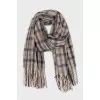 Long pile scarf with a plaid print