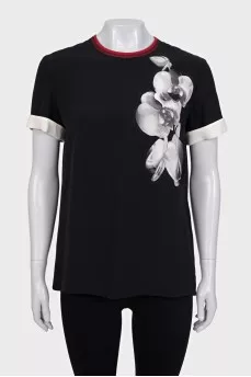 Silk T-shirt with floral patch