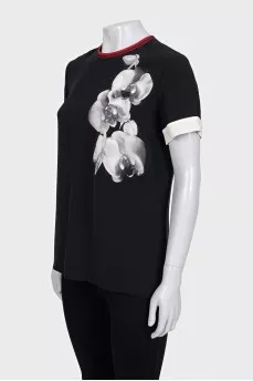 Silk T-shirt with floral patch