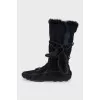 Suede insulated boots with flat soles