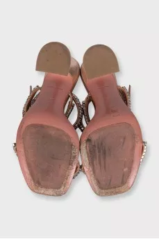 Pink sandals with Gilda decor