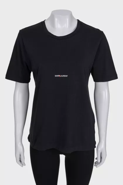 Black straight T-shirt with logo