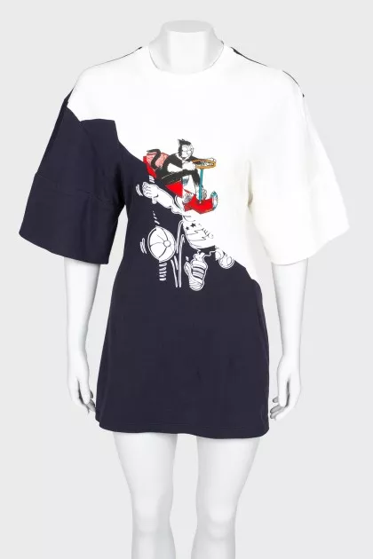 Asymmetric print T -shirt