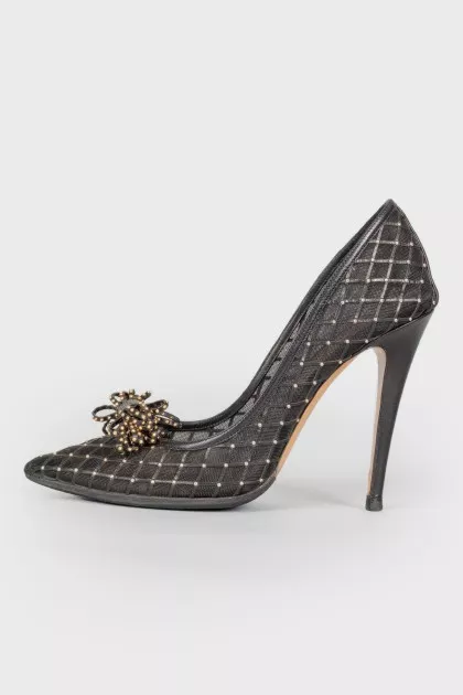 Mesh heels with leather weave