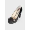 Patent black shoes