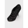 Suede pumps with gold stiletto