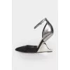Silver figure heel shoes