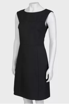 Black dress made of wool