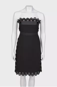 Dress with lace on the belt