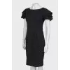 Dress with frills on the sleeves