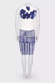Dress with an abstract blue print