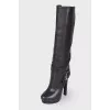 Leather boots with a buckle