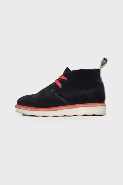 Children's suede boots