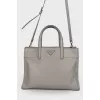 Серая кожаная сумка