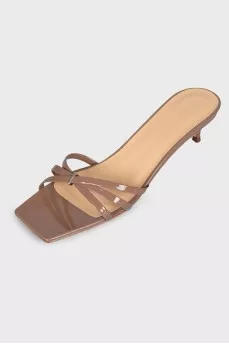 Heeled mules in mocha color