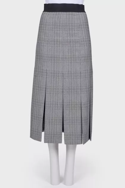 Checkered skirt with slits