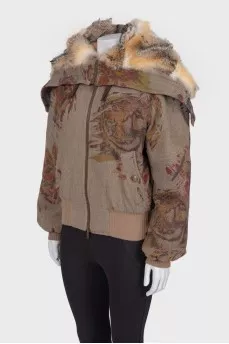 Woolen jacket with fox fur