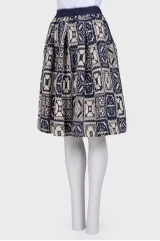 Textured skirt with a pattern