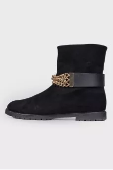 Leather boots with a gold chain