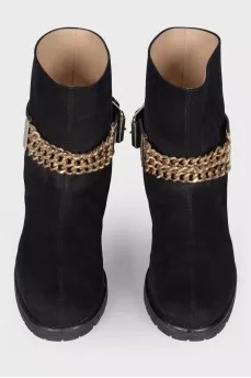 Leather boots with a gold chain