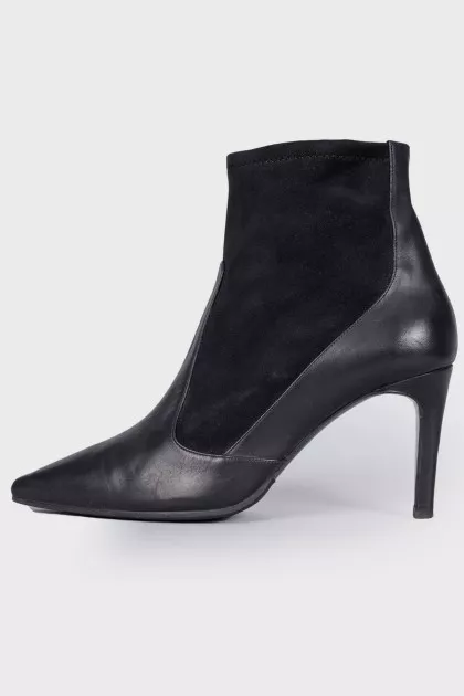 Leather boots with suede inserts