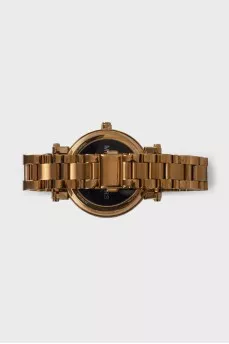 Smart watch in golden color