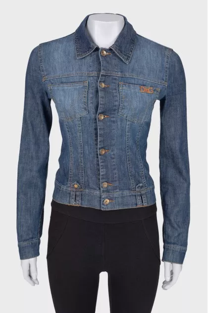 Fitted denim jacket