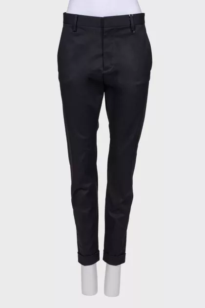Classic trousers with tag