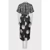 Midi dress in a flower print of chrysanthemum
