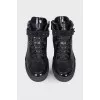 Leather sneakers with spikes