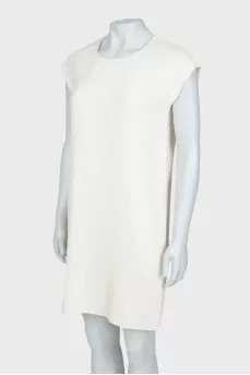 Біла шовкова сукня