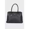 Classic leather bag in textured leather