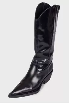 Pointed toe boots