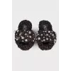 Knitted slippers with pearls