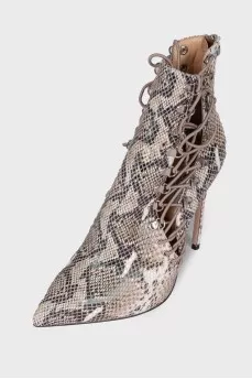 Boilions with embossing for snake skin