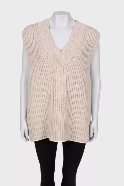 Knitted beige vest