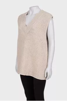 Knitted beige vest